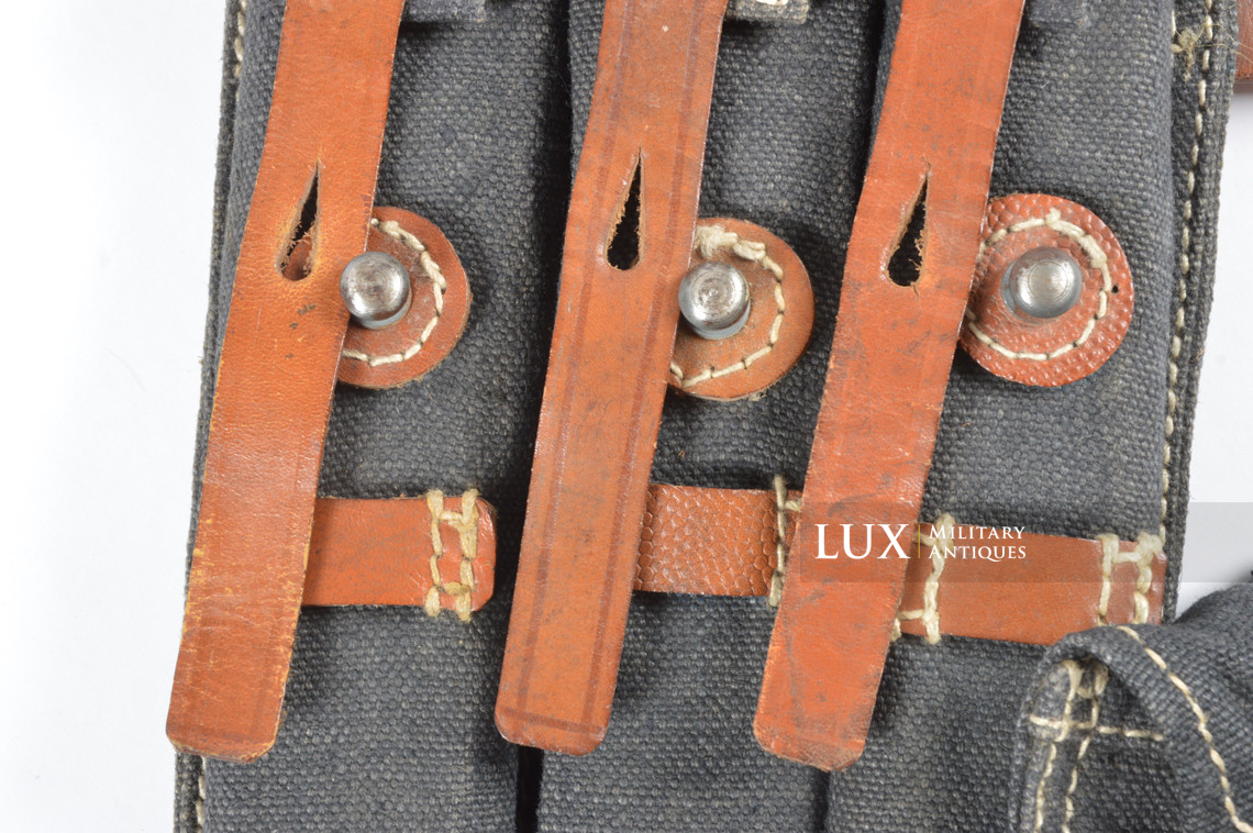 Pair of late war MP38/40 pouches, « dlu 1944 » - photo 28