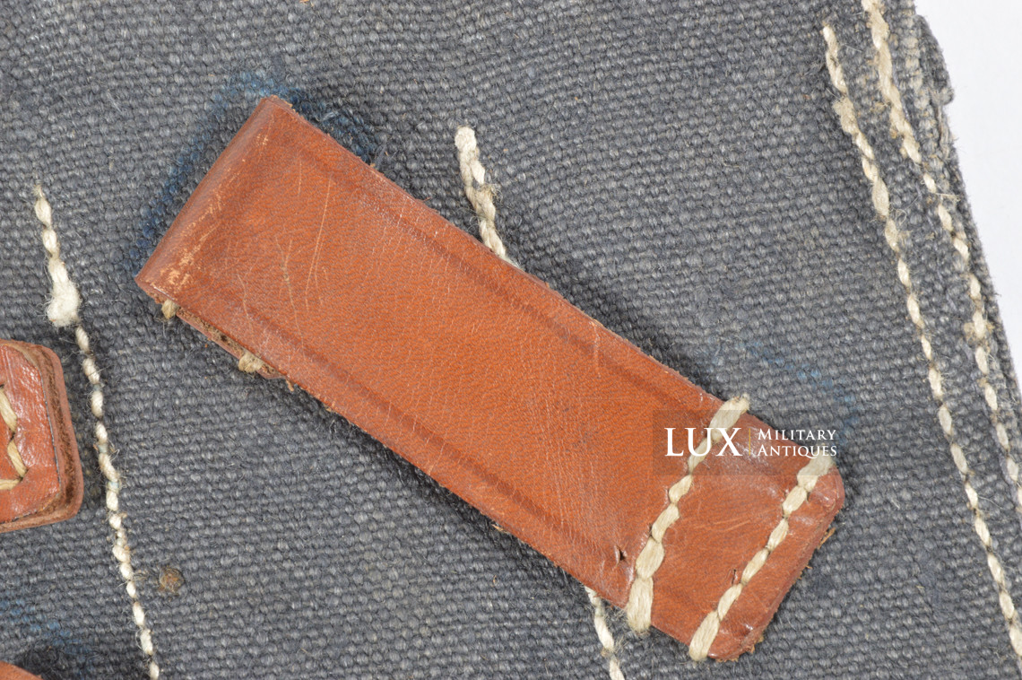 Pair of late war MP38/40 pouches, « dlu 1944 » - photo 14