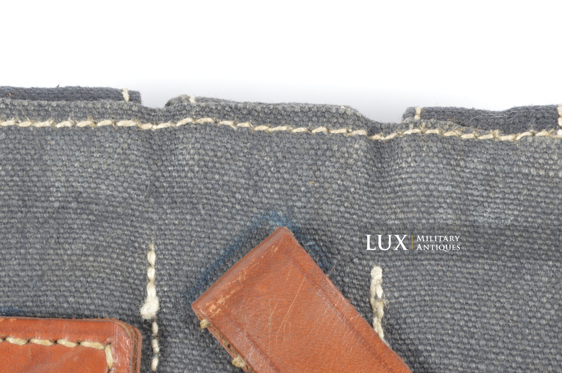 Pair of late war MP38/40 pouches, « dlu 1944 » - photo 17