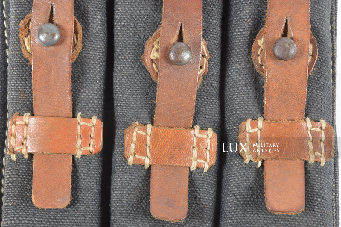 Pair of late war MP38/40 pouches, « dlu 1944 » - photo 31