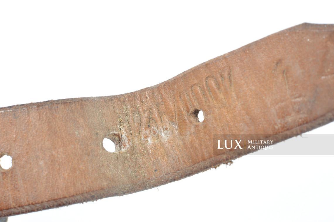 Late-war German helmet chinstrap, « RBNr / 1944 » - photo 9