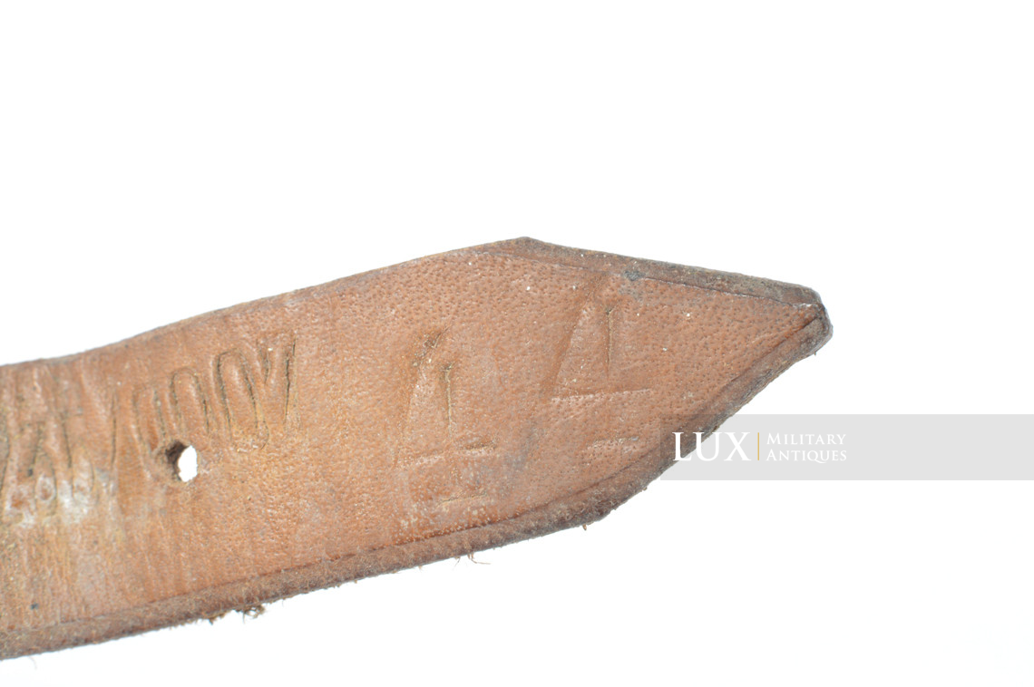 Late-war German helmet chinstrap, « RBNr / 1944 » - photo 10