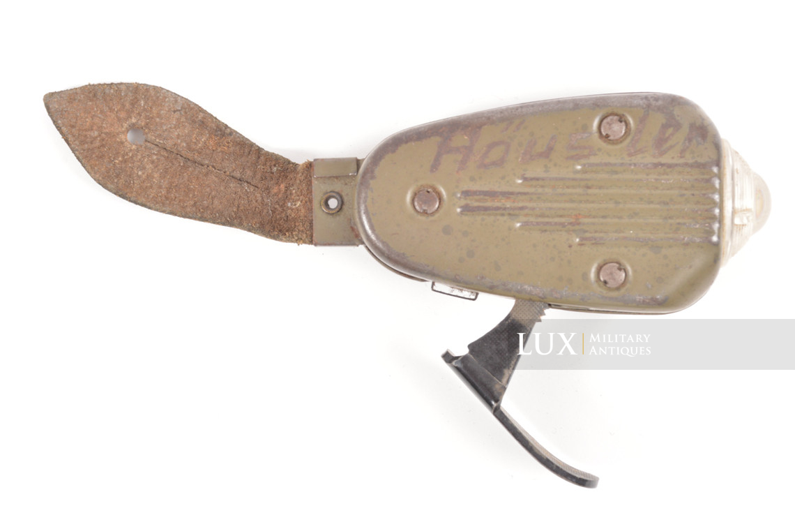 Rare German issue hand generator field flashlight, « Wehrmachteigentum » - photo 10