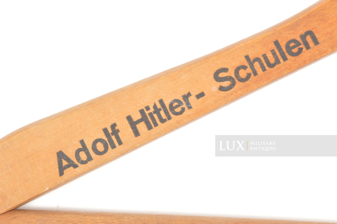 Cintre à vêtement allemand HJ, « Adolf Hitler - Schulen » - photo 8