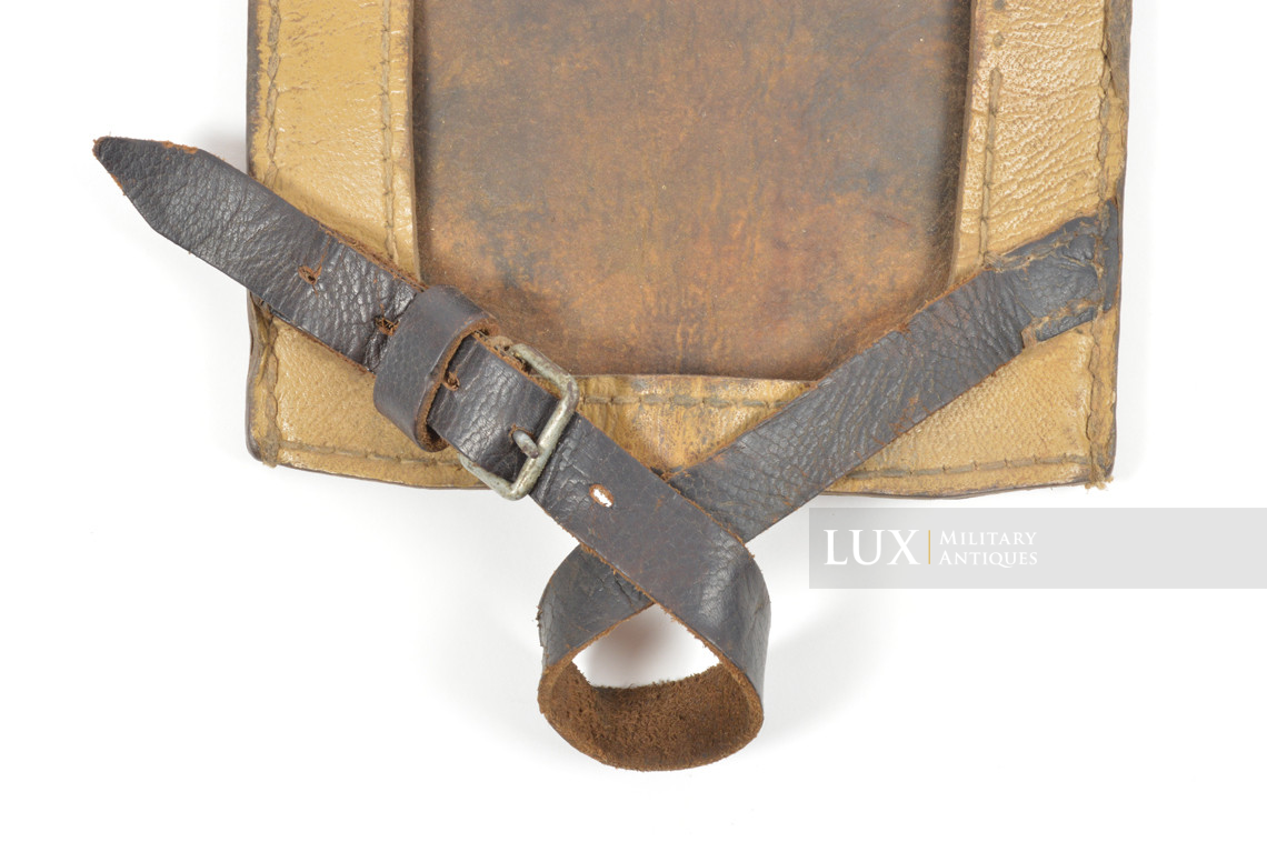 Porte pelle allemand fin de guerre en carton pressé jaune sable, « jWa 4 » - photo 10