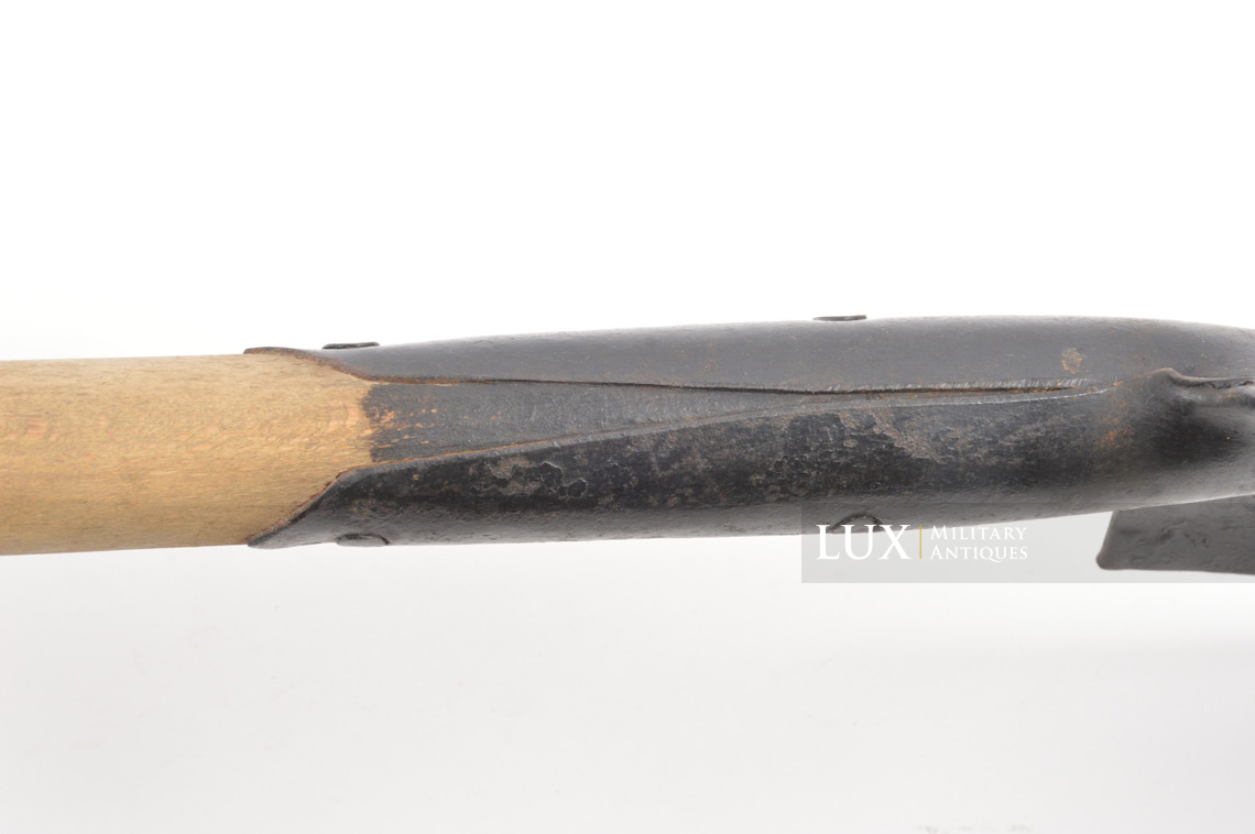 Late-war German entrenching tool, « R. Dahlmann & Sohn 1944 » - photo 15