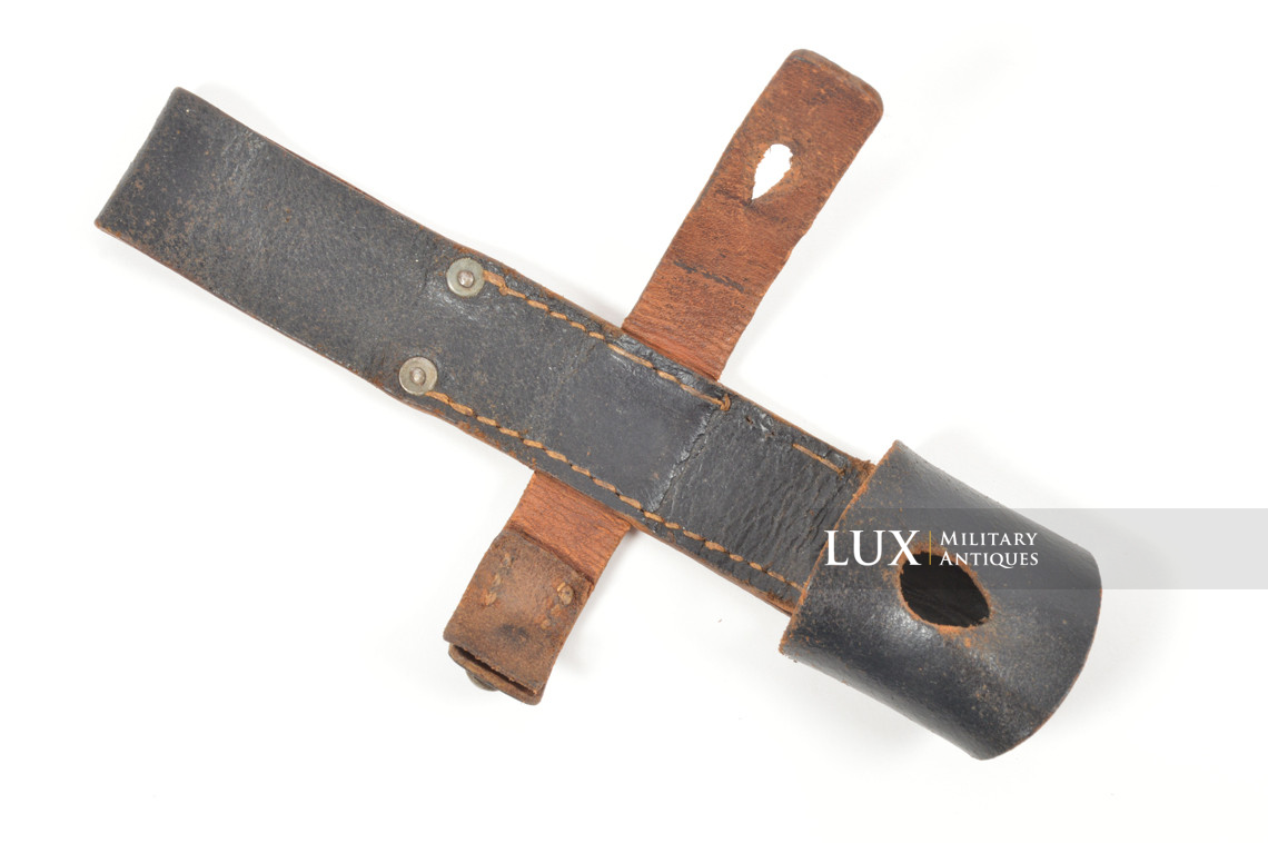 Late-war German k98 bayonet frog, « RBNr » - photo 13