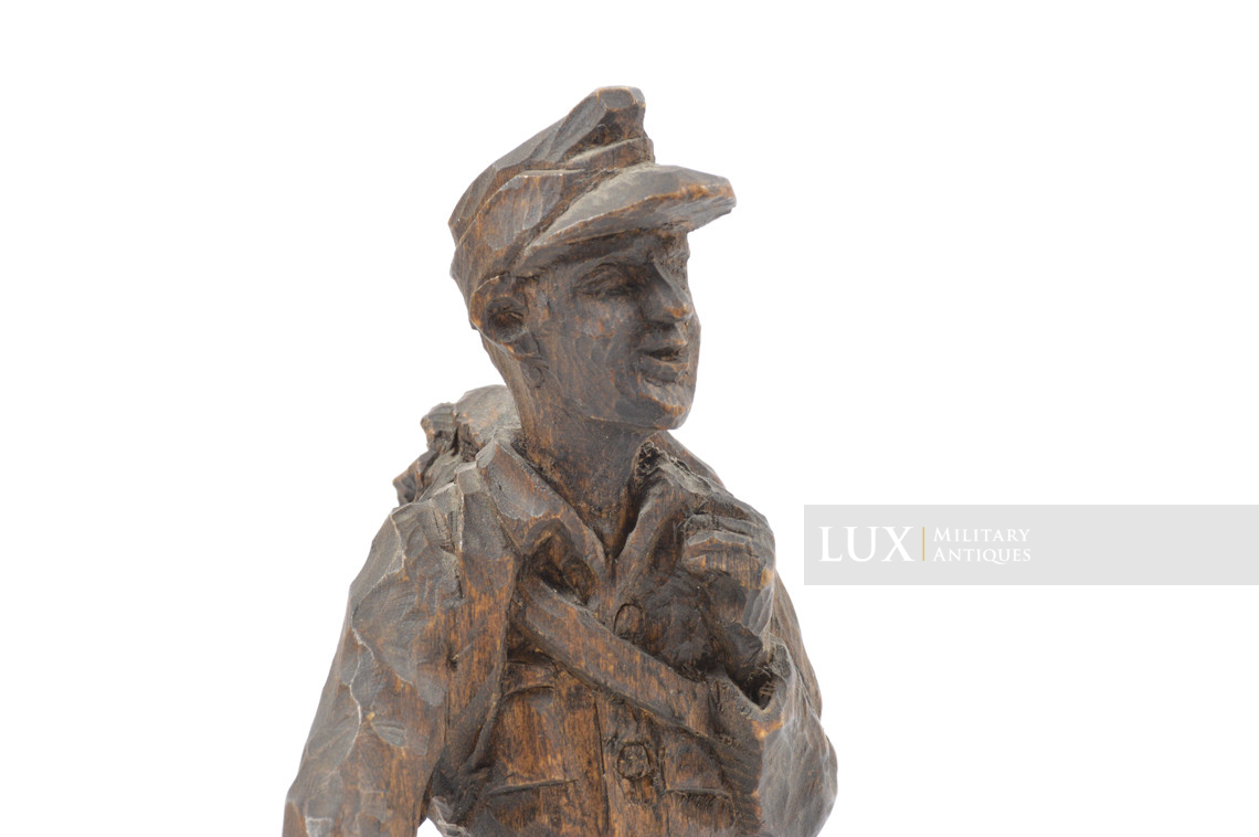 Statuette en bois sculptée, « Gebirgsjäger » - photo 11