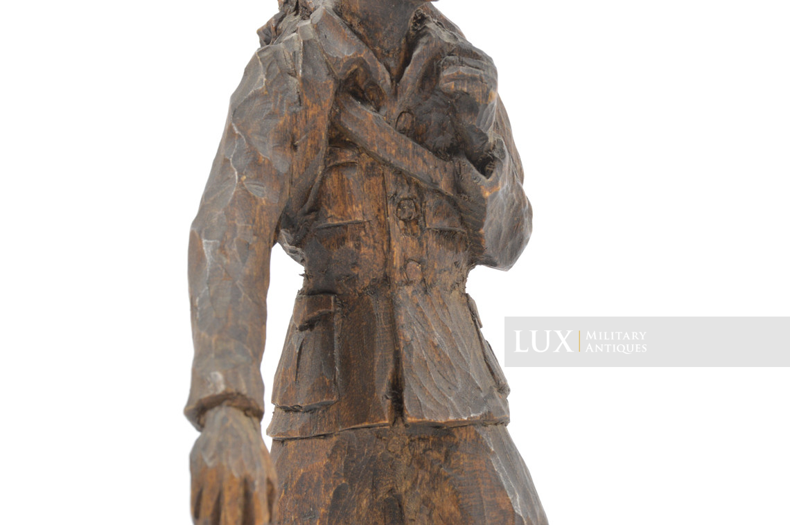 Statuette en bois sculptée, « Gebirgsjäger » - photo 12