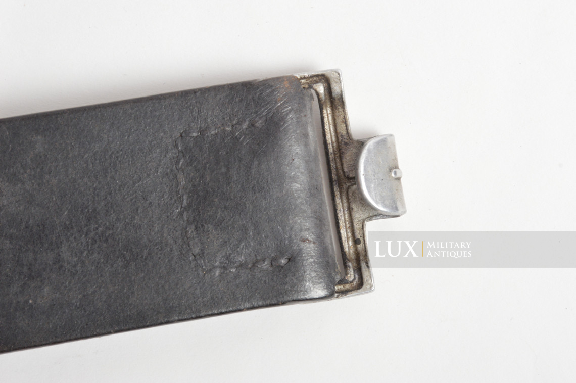 Early Luftwaffe chocolate brown combat service belt, « unit marked » - photo 8