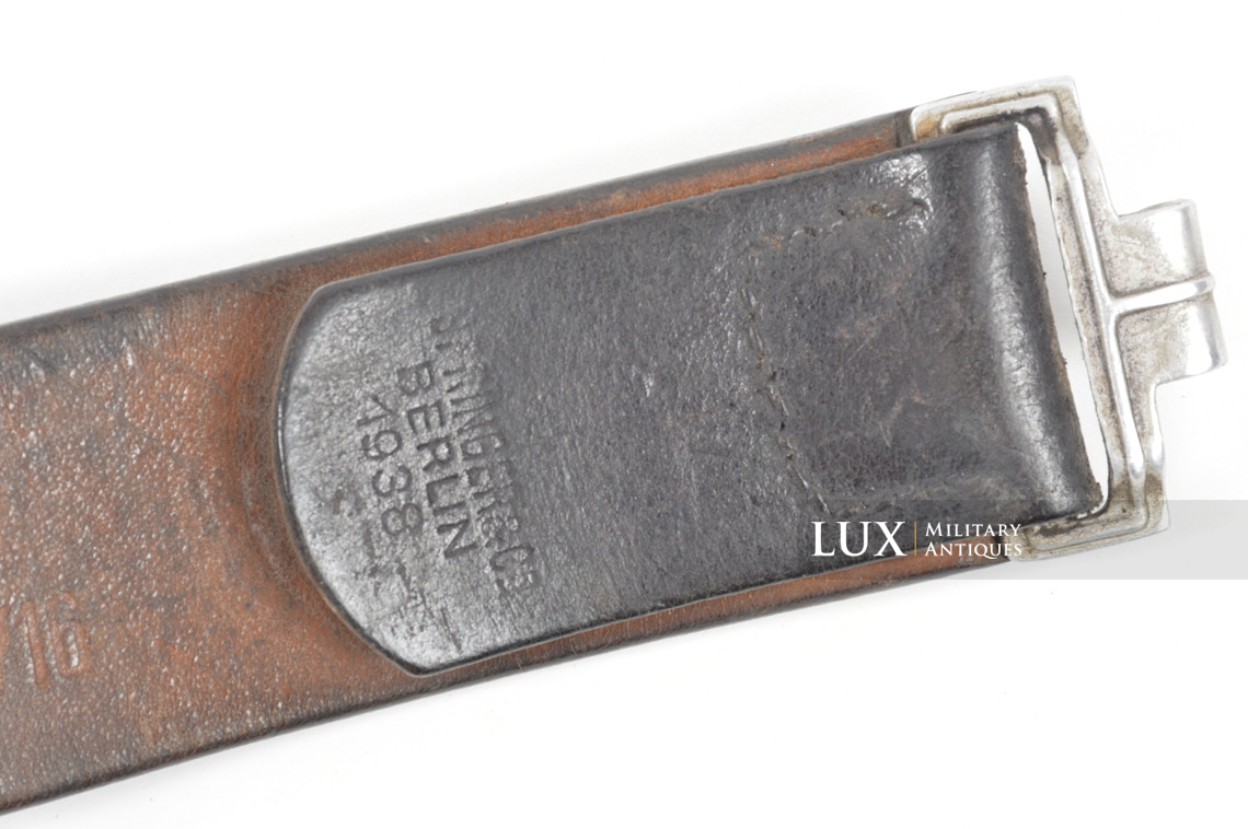 Early Luftwaffe chocolate brown combat service belt, « unit marked » - photo 9