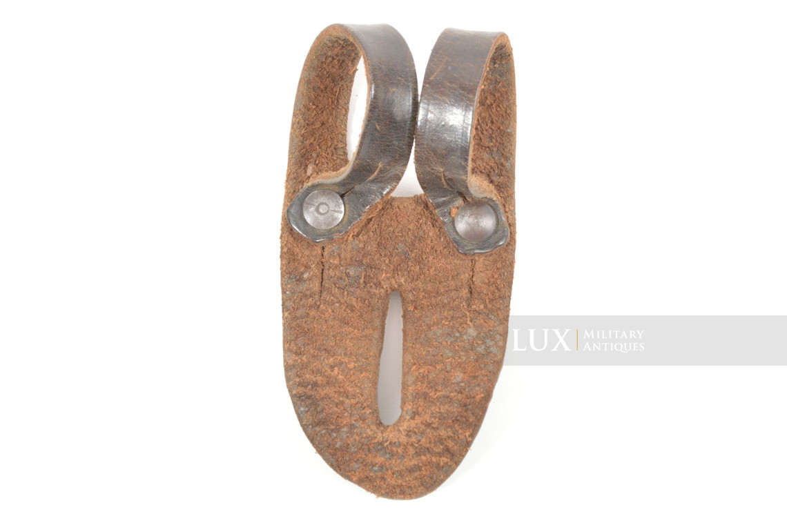 Mid-war German binocular buttoning flap - photo 8