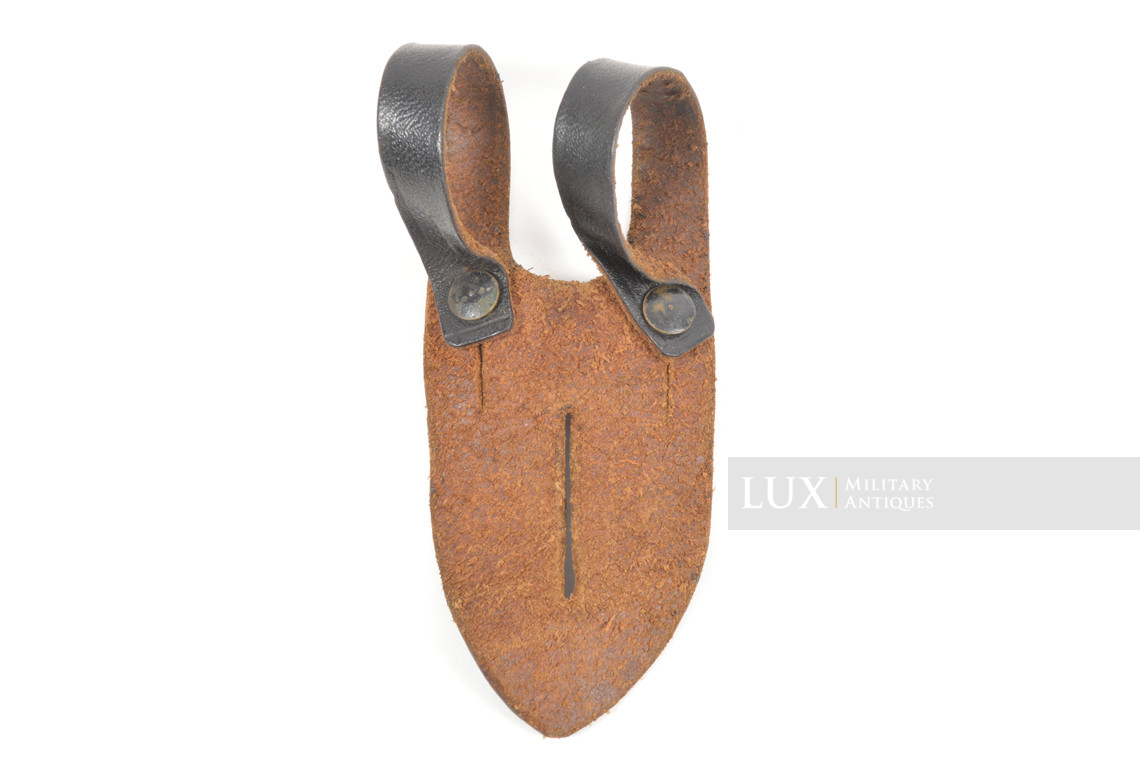 German binoculars buttoning leather flap « 1943 beh » - photo 10