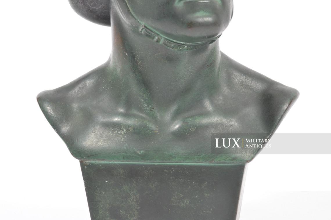 Buste de soldat allemand en bronze - photo 9