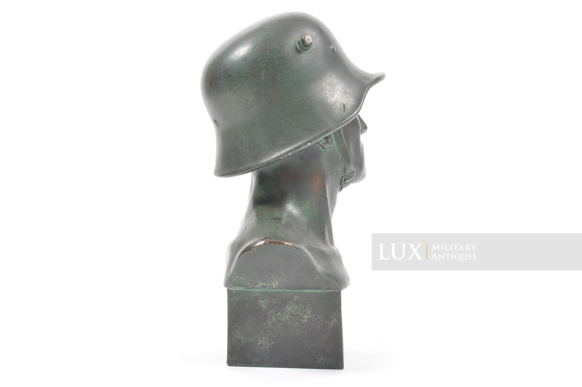 Buste de soldat allemand en bronze - photo 11