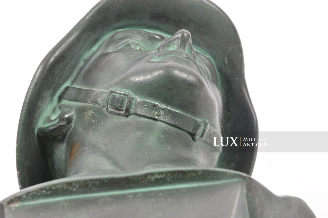 Buste de soldat allemand en bronze - photo 17