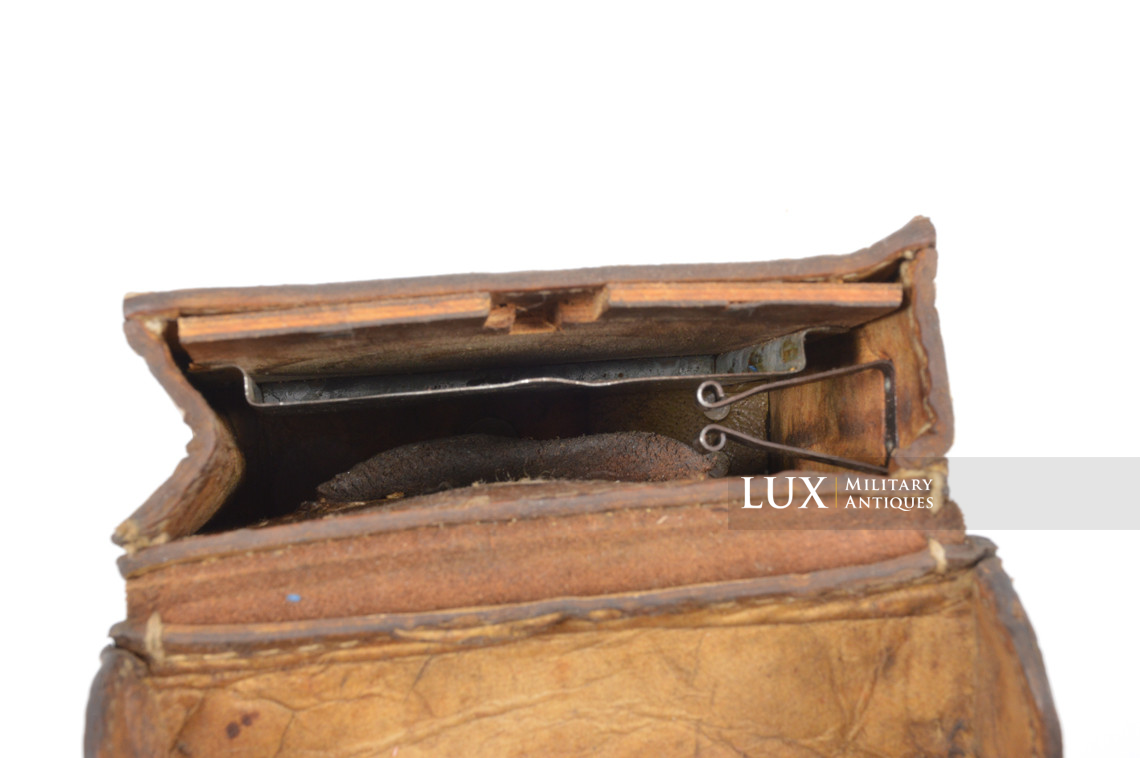 Trousse d'entretien MG34/42 fin de guerre en carton pressé jaune sable - photo 16