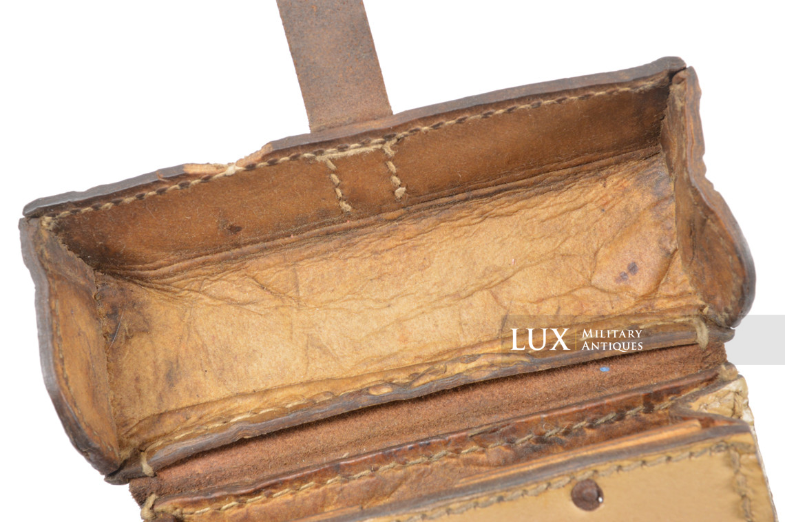 Trousse d'entretien MG34/42 fin de guerre en carton pressé jaune sable - photo 17