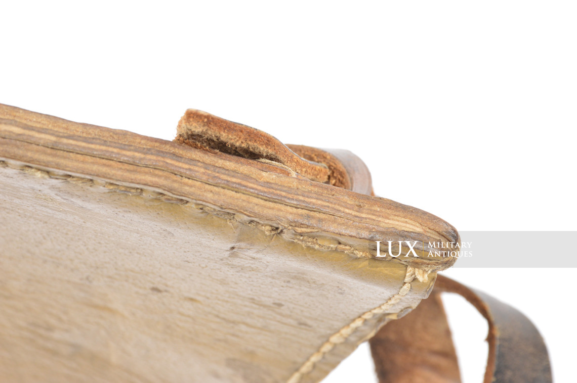 Porte pelle allemand fin de guerre en carton pressé jaune sable, « jWa 4 » - photo 17