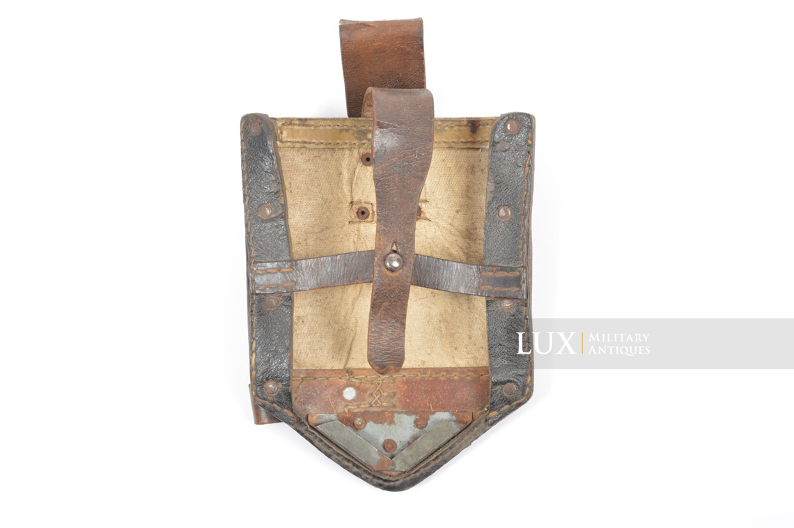 German folding shovel and carrying case - photo 9