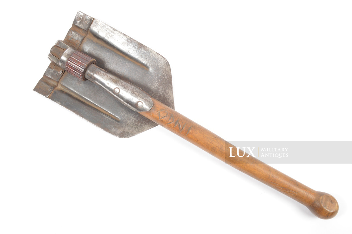 German folding shovel and carrying case - photo 15