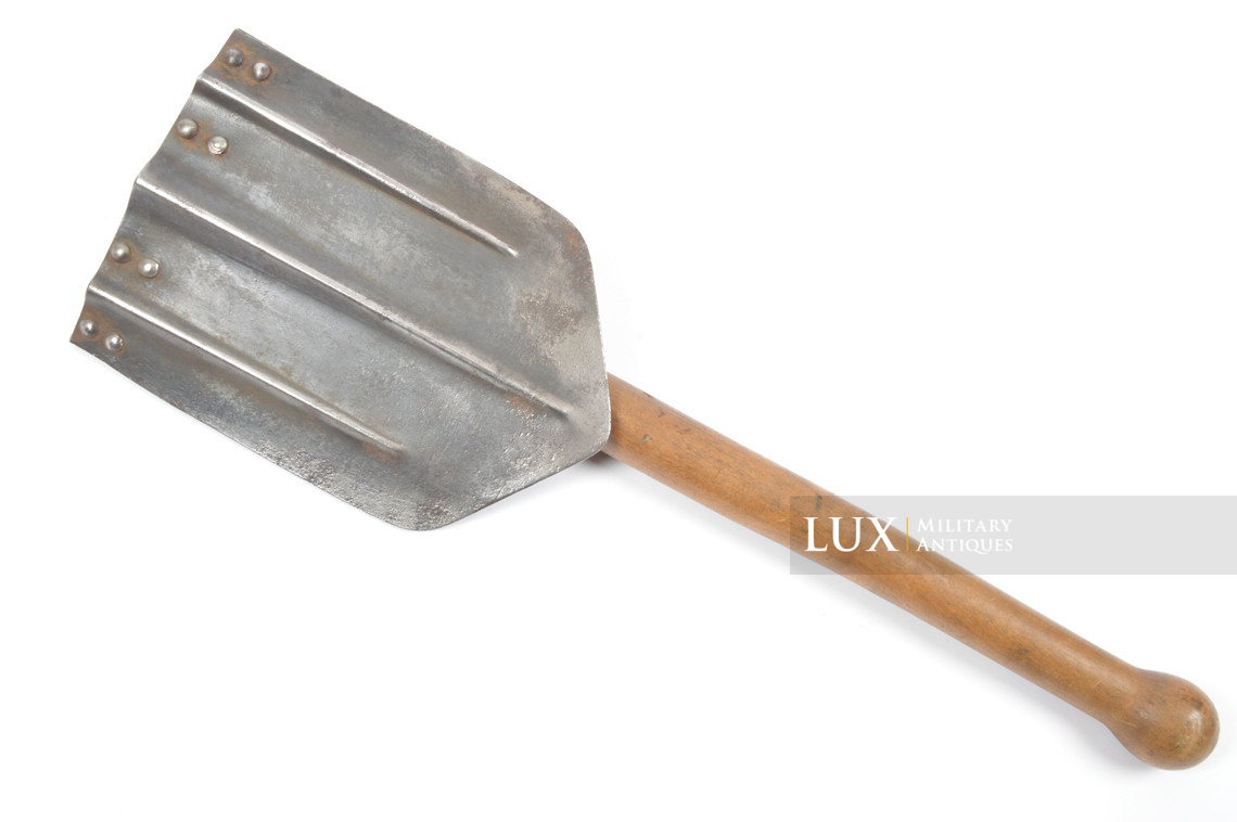 German folding shovel and carrying case - photo 20