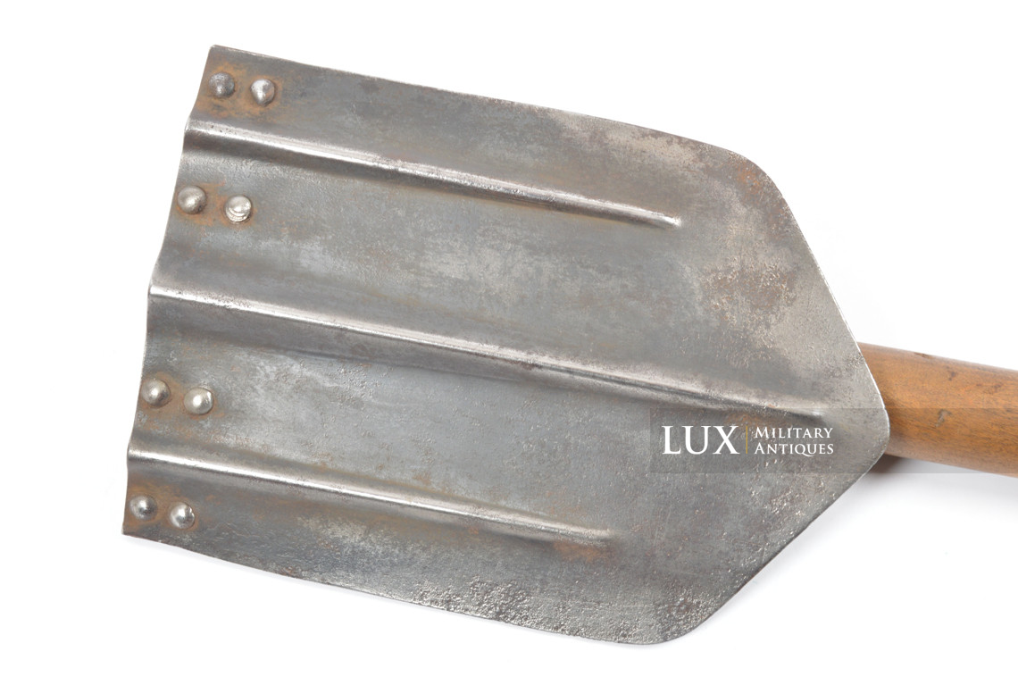 German folding shovel and carrying case - photo 21