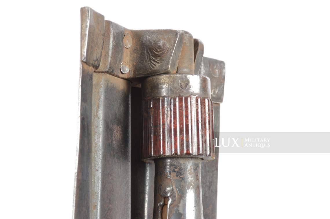 German folding shovel and carrying case - photo 22