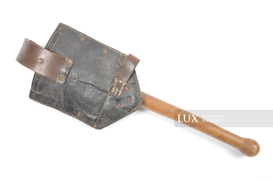 German folding shovel and carrying case - photo 8