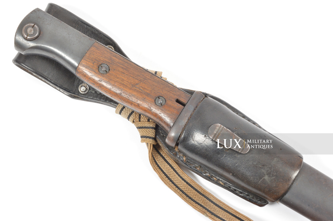 Baïonnette allemande 98k précoce avec gousset en cuir et dragonne - photo 8