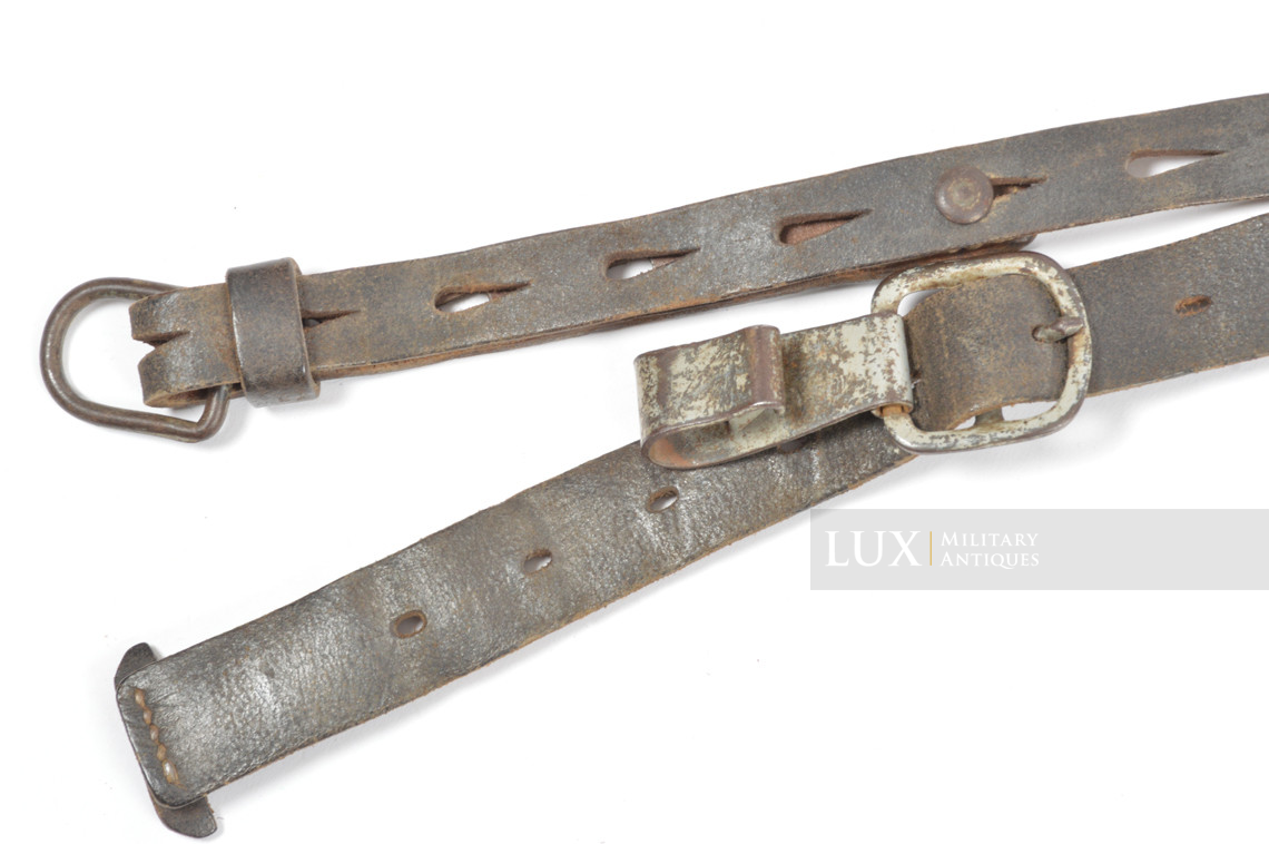 German mid-war leather combat Y-straps - photo 8