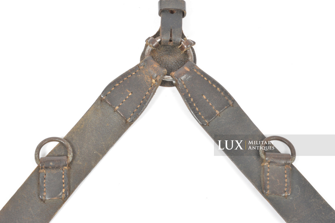 German mid-war leather combat Y-straps - photo 10