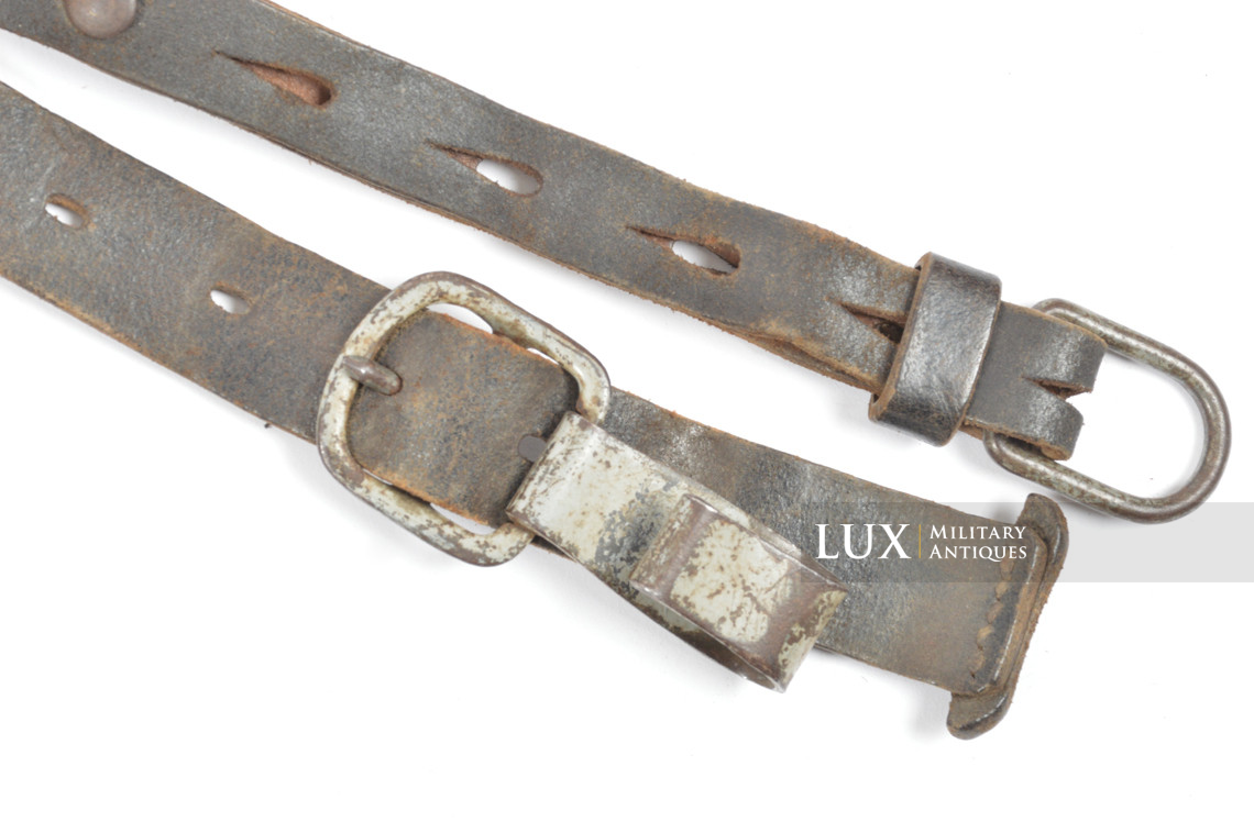 German mid-war leather combat Y-straps - photo 12