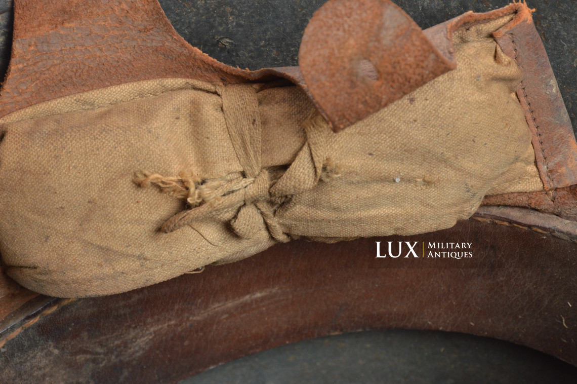 M16 German camouflage combat helmet, « battle damaged » - photo 45