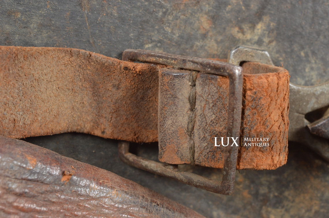 M16 German camouflage combat helmet, « battle damaged » - photo 53