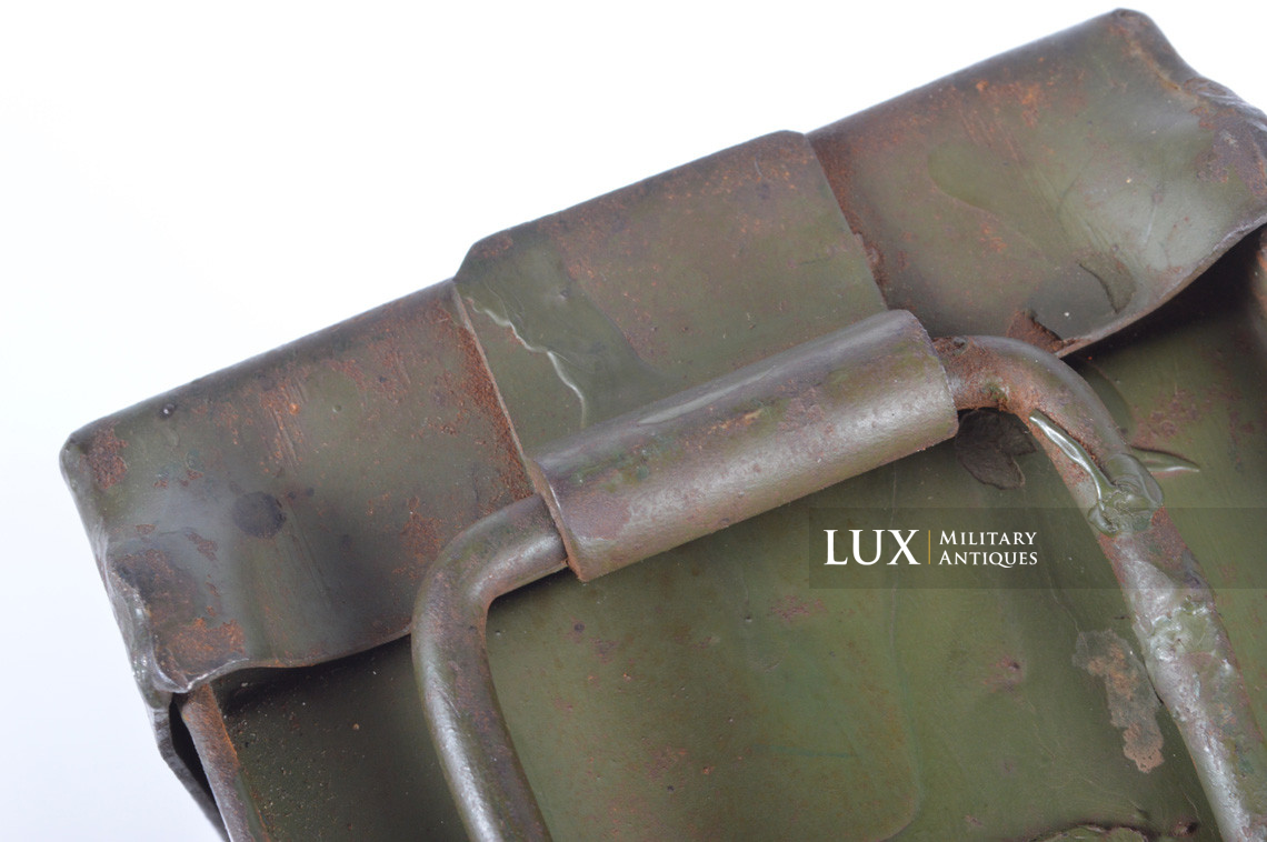 German late-war two-tone camouflage MG34/42 ammunitions case - photo 28