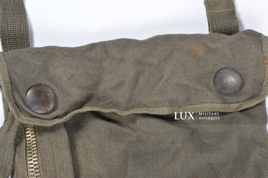 Late-war German paratrooper gas mask carrying bag, « ebd » - photo 10