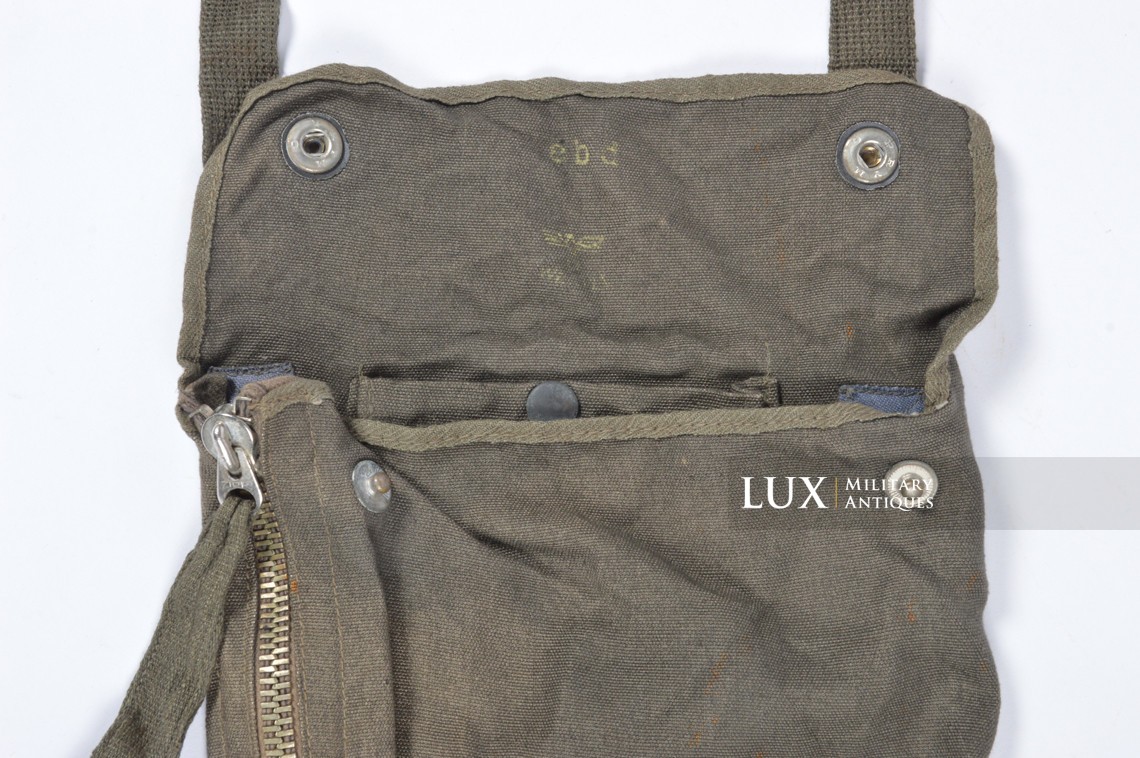 Late-war German paratrooper gas mask carrying bag, « ebd » - photo 12