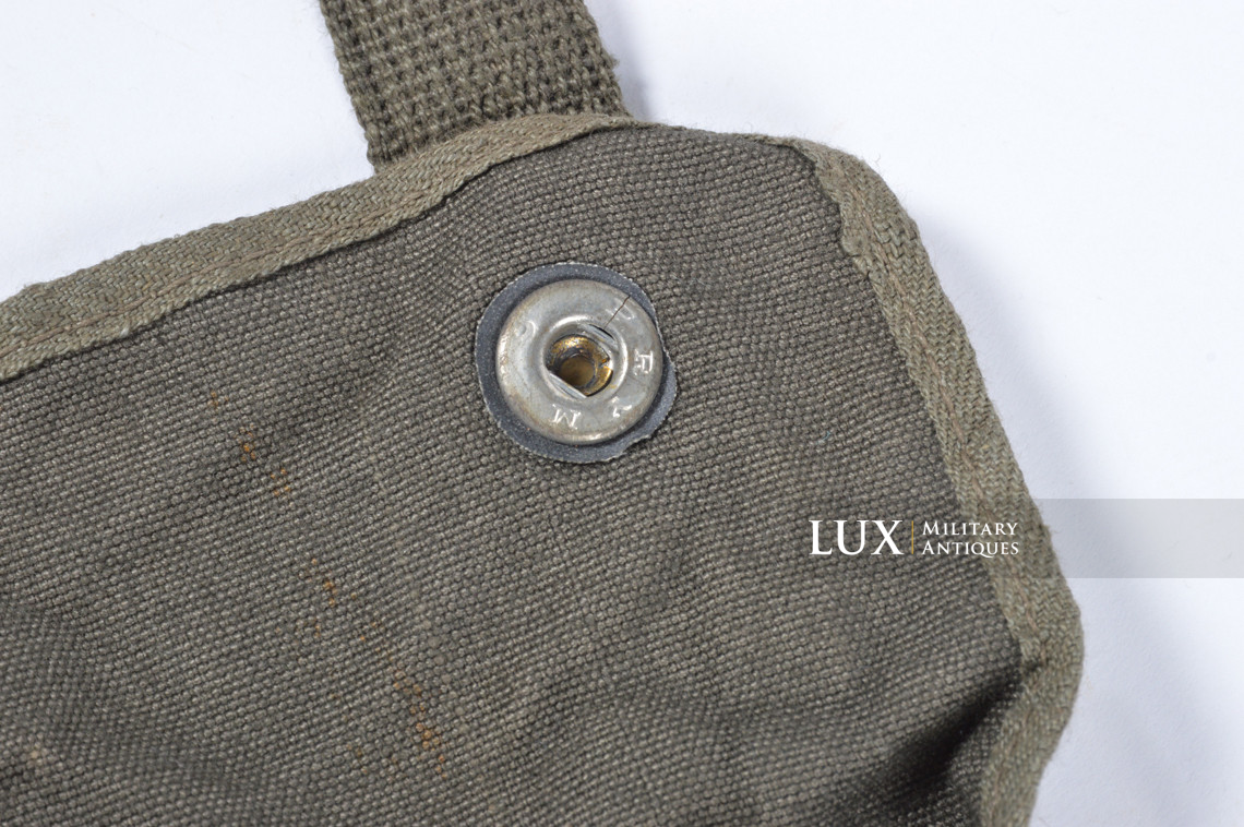Late-war German paratrooper gas mask carrying bag, « ebd » - photo 14