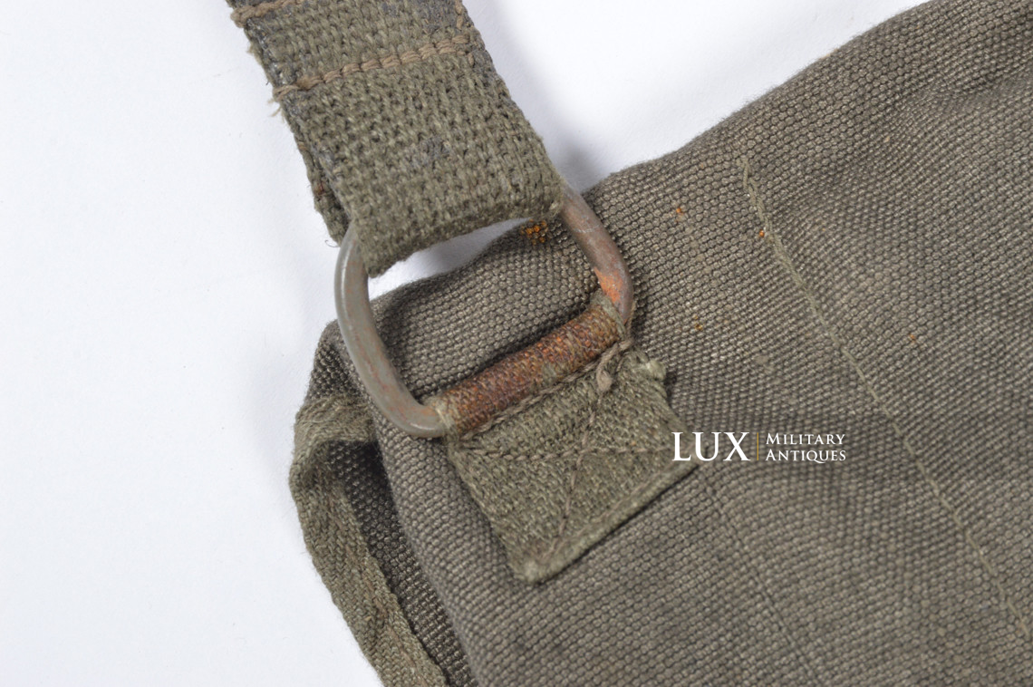 Late-war German paratrooper gas mask carrying bag, « ebd » - photo 23
