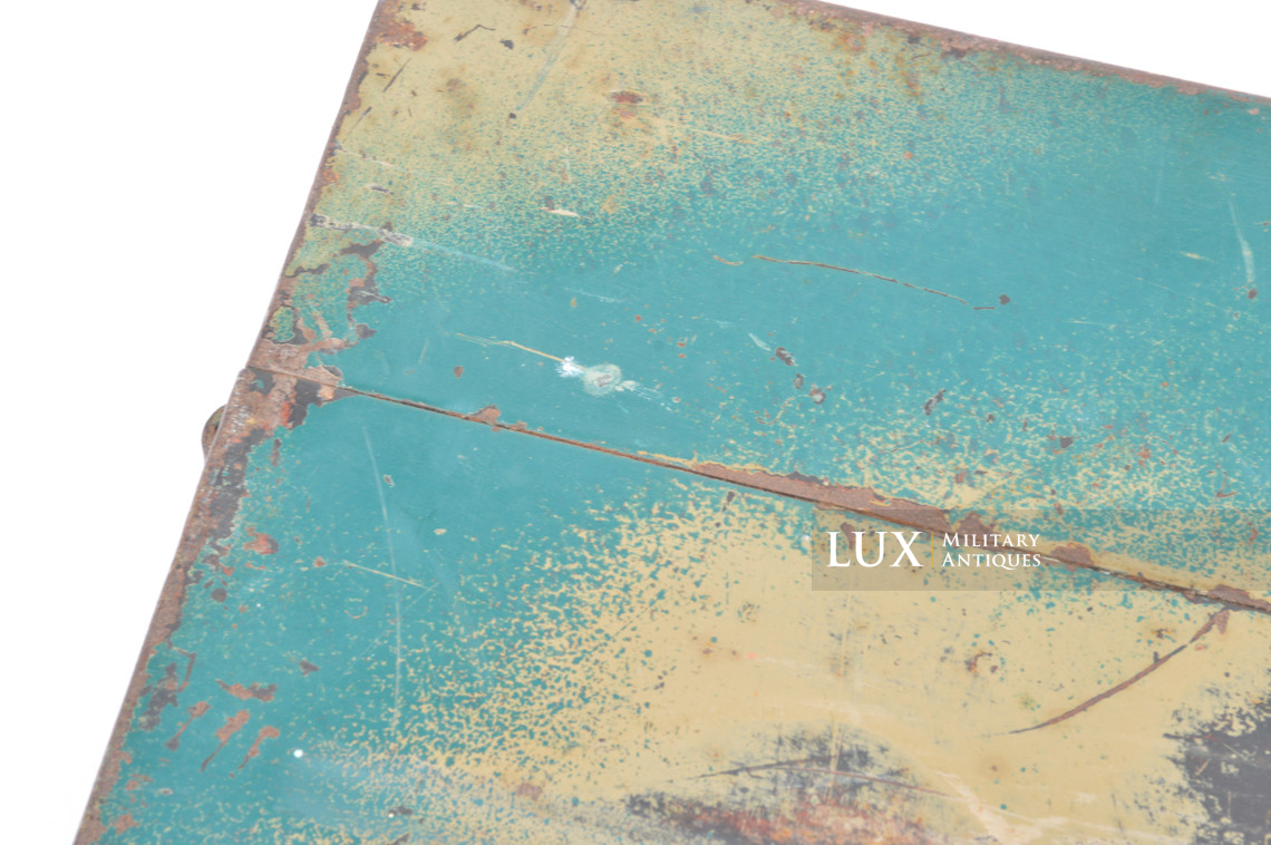 Caisse allemande pour chargeurs de 2cm Flak camouflée deux tons - photo 17