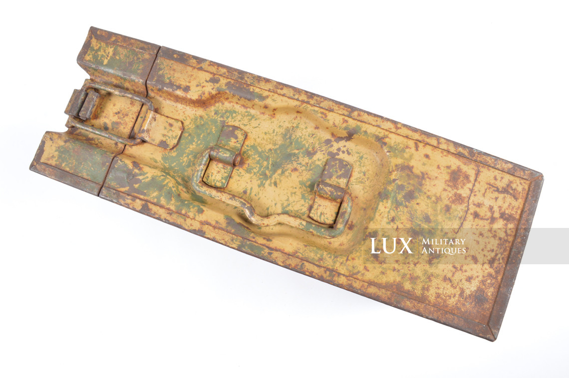 Caisse allemande pour chargeurs de 2cm Flak camouflée trois tons « Normandie » - photo 18