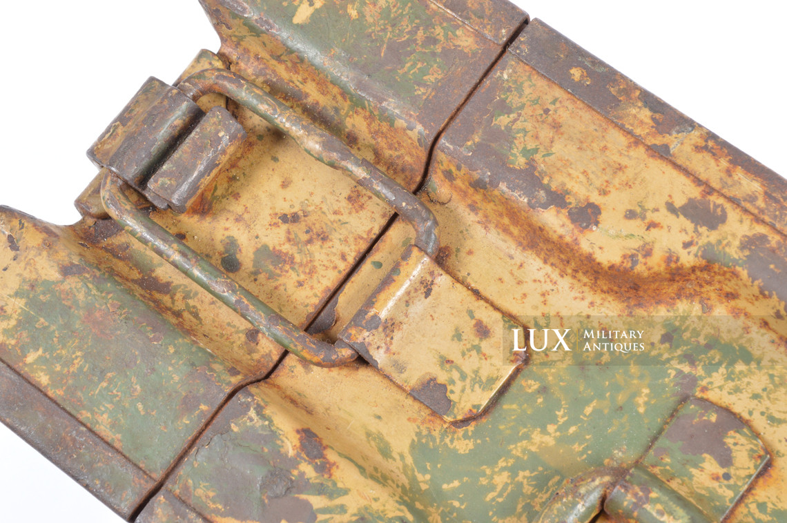 Caisse allemande pour chargeurs de 2cm Flak camouflée trois tons « Normandie » - photo 19