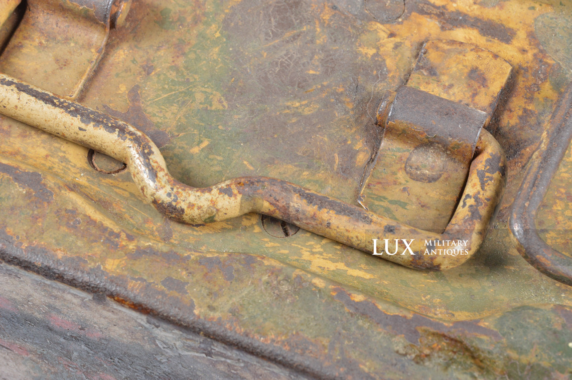 Caisse allemande pour chargeurs de 2cm Flak camouflée trois tons « Normandie » - photo 38