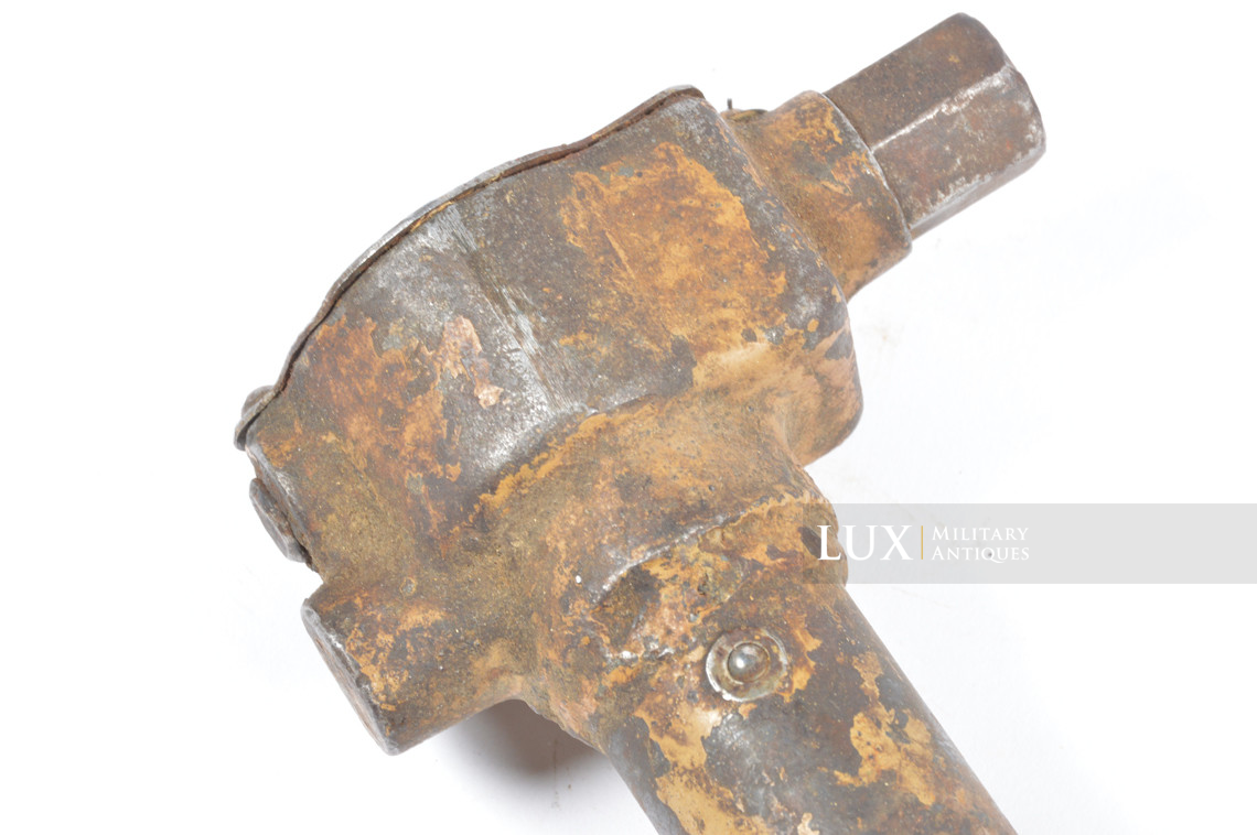 Cric de véhicule allemand, « Volkswagen » - photo 8