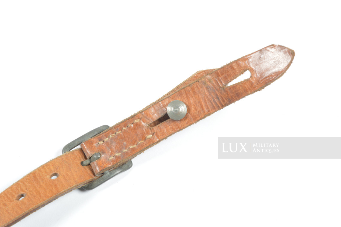 Jugulaire de casque allemand fin de guerre, « RFNr 0/0637/0002 » - photo 9