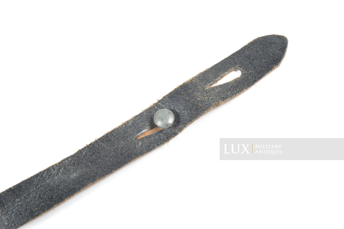 Late-war German helmet chinstrap, RBNr « 0/0750/0100 » - photo 10