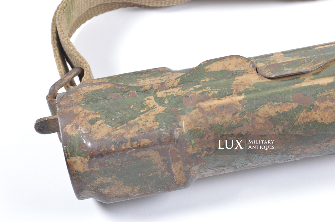 German MG42 camouflage spare barrel carrier - photo 7