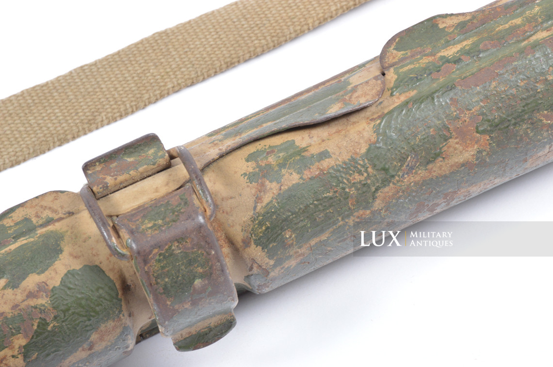 German MG42 camouflage spare barrel carrier - photo 9