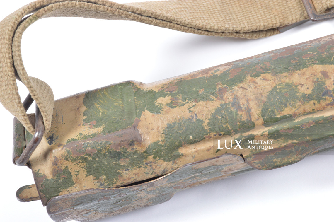 German MG42 camouflage spare barrel carrier - photo 12